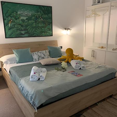 Colombo House E L'Isola Che Non C'E Apartman Genova Kültér fotó